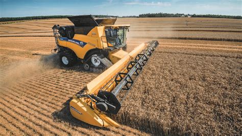 New Holland Celebrates Years Of The Twin Rotor Combine Harvester