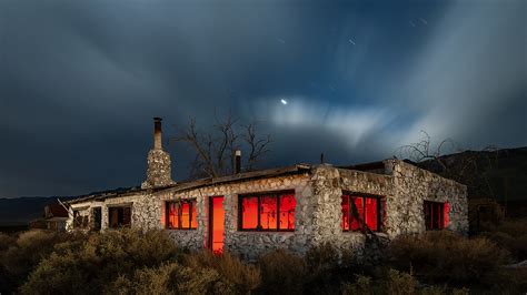 Dunmovin Storm Clouds Pour Over The Sierras At The Derelic Flickr