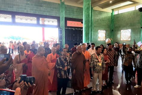 Indonesias Tallest Pagoda Opens In Tanjungpinang Antara News