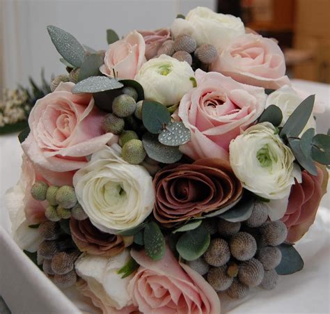 Mood Flowers: Winter Wedding Bouquet