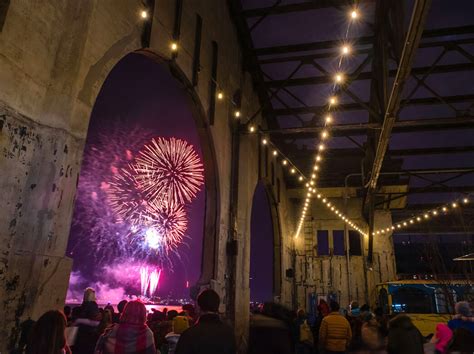 20 Spots to Watch the 2024/2025 New Year's Eve Fireworks in Philly | Visit Philadelphia