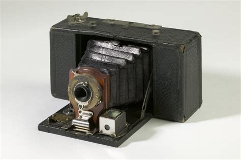 folding brownie camera science museum group collection