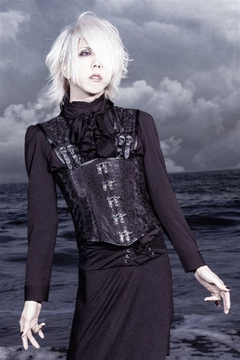 Pin On Umění Visual Kei Fashion Visual Kei Outfits