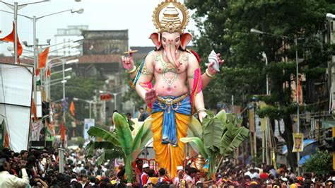 Ganesh Chaturthi Festival: Local Retailers Prepare For A Fusion Of ...