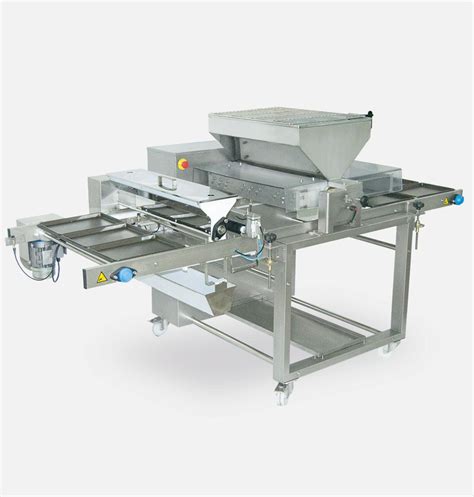 Tomato Sauce Dosing Machine With Oregano Sprinkles Ma