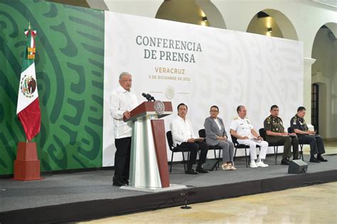 Hacía falta una marcha ante bombardeo de mentiras AMLO Aristegui