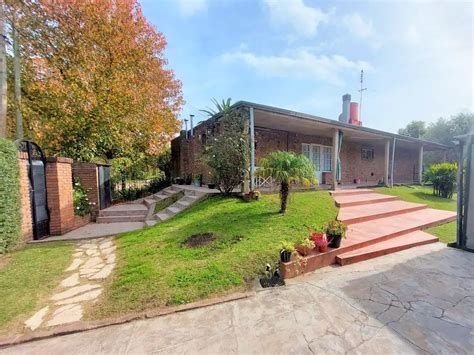 Venta Casa A Estrenar Dormitorios Cocheras M Calle A Esq