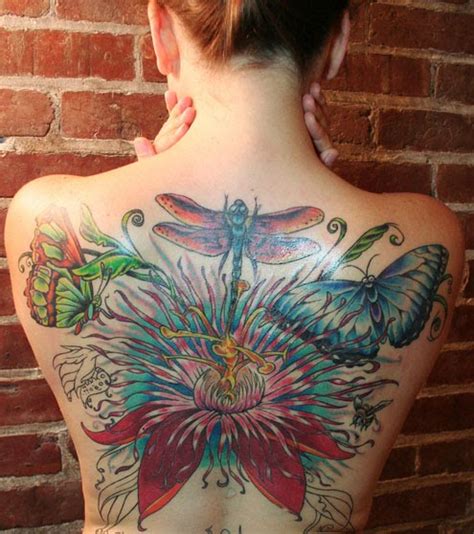 Bodypainting and Tattoos: Flower tattoos