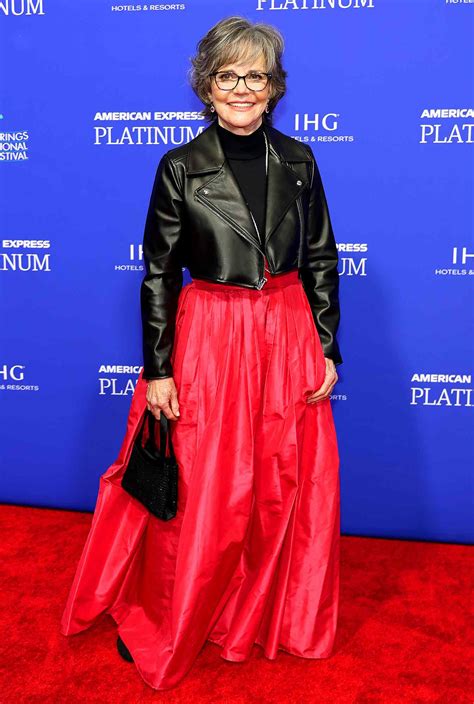 Emily Blunt, Don Cheadle, Jessica Chastain to Present at 2023 SAG Awards