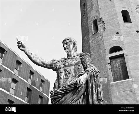 Caesar Augustus statue Stock Photo - Alamy