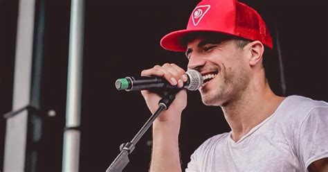 Sam Hunt Body Like A Back Road Lyrics Review And Song Meaning