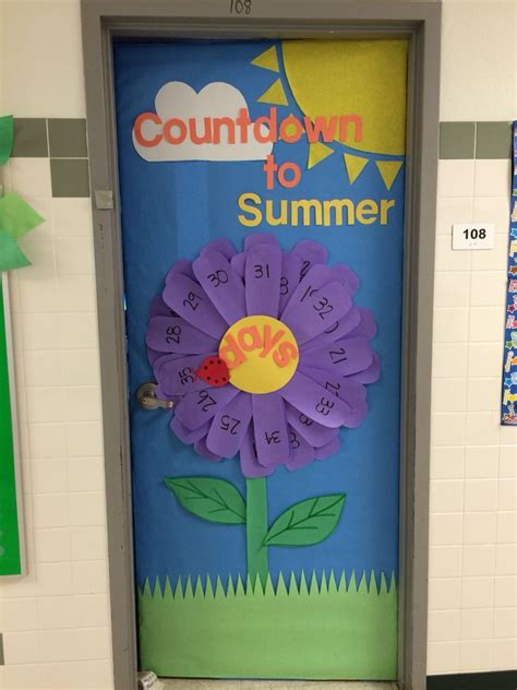 Countdown To Summer Daisy Flower Door Teacher Stuff Spring Classroom Spring Classroom