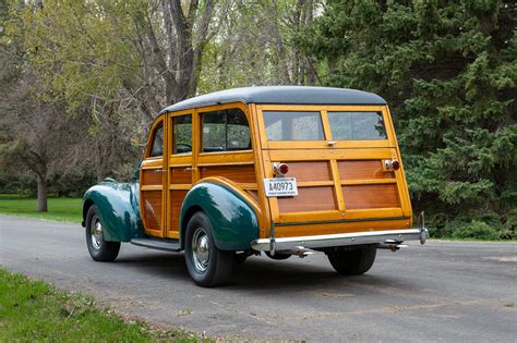 1940 Pontiac Silver Streak Woodie Wagon | VT2330PO | Gary Alan Nelson ...