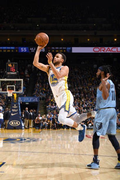 Stephen Curry Of The Golden State Warriors Shoots The Ball Against