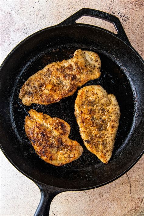 Pan Seared Chicken Breasts Easy Dinner Ideas