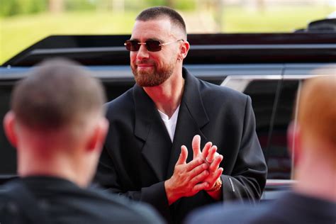 Up To 80% Of NFL Players Smoke Weed, According To Travis Kelce