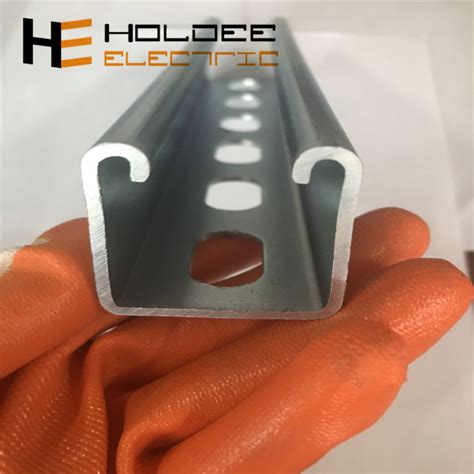 Electrical Galvanized Steel Single Curved C Unistrut Channel With Holes