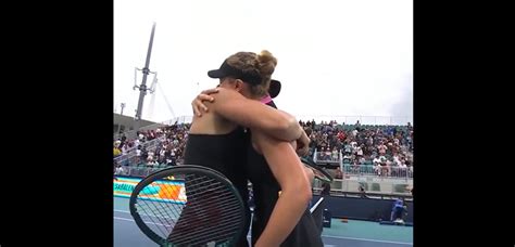 L Emozionante Abbraccio Tra Sabalenka E Badosa Commuove Il Pubblico Di