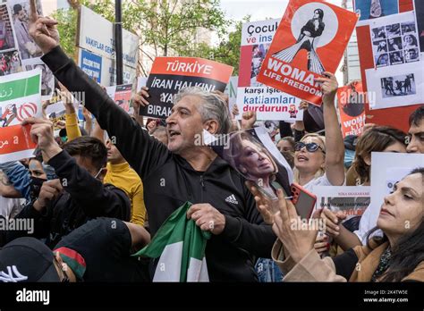 Iranische Frauen Protestieren Gegen Masha Amini Islamische Republik