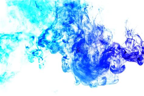 Vapor Colorido Exhalado Del Vape Con Una Transici N Suave De Las Mol