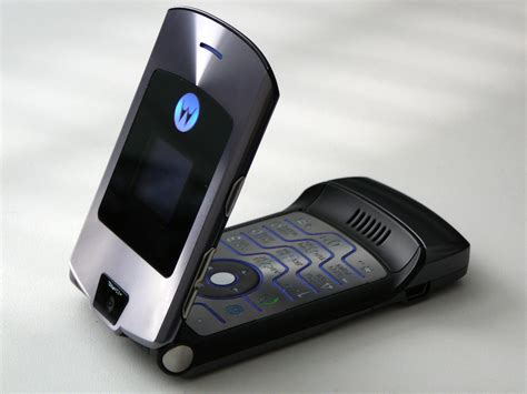 how to turn off motorola razr flip phone 6