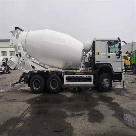 Manufacture HOWO 8m3 Cement Mixer Truck 10 Wheelers 336HP Concrete