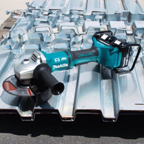 Makita 18V X2 Brushless Angle Grinder - Pro Tool Reviews