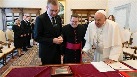 Papa priti në audiencë Presidentin e Letonisë Vatican News