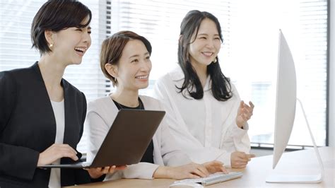 【女性活躍推進】2022年4月法改正で対象企業が拡大！中小企業も参考になる取り組み事例を紹介