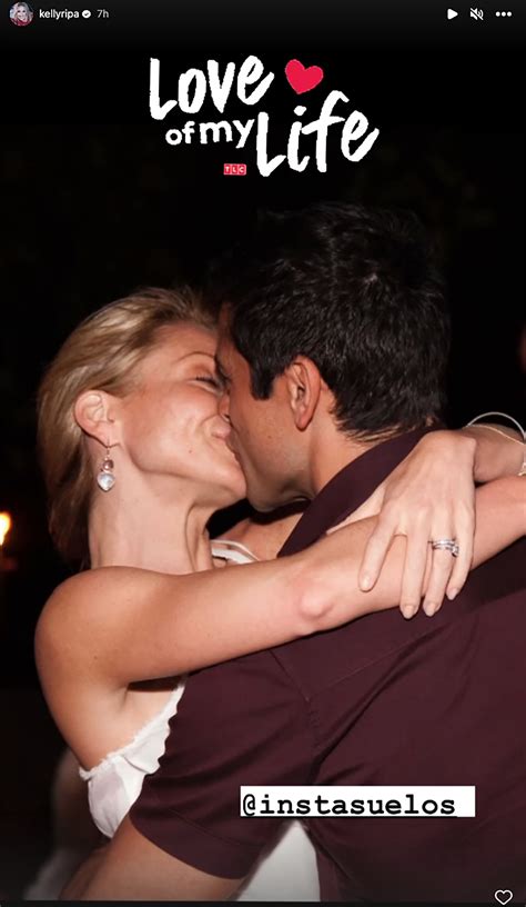 Kelly Ripa Posts Mark Consuelos Pda Pic For 27th Anniversary