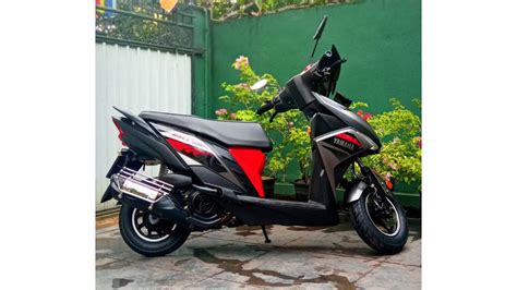 Vehicles Motorbikes Scooters Yamaha Ray Zr Street Rall For Sale In