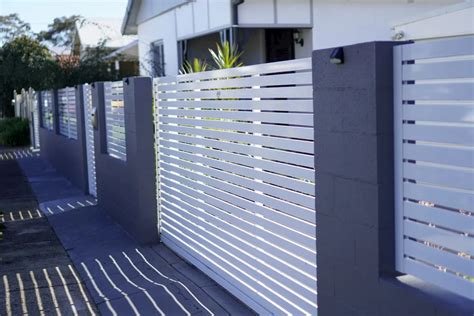 Modern Design Customized Outdoor Metal Fence Panels Privacy Fence