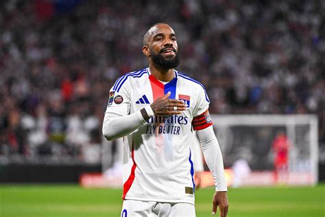 Ol Lacazette Cible Principale Dun G Ant Turc Au Mercato Foot