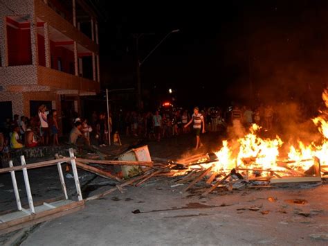 G Moradores Ateiam Fogo E Bloqueiam Via Durante Protesto Em Manaus