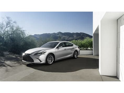 2022 Lexus ES Hybrid: 46 Exterior Photos | U.S. News