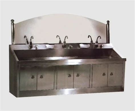 Single Station Silver Surgical Scrub Sink Station Size 3x4feet