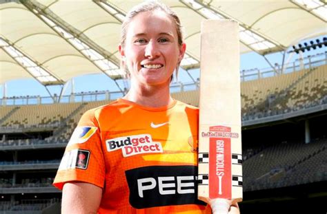 Beth Mooney continues to top Batting Chart in WBBL - Female Cricket