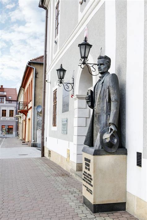 Monument à Stanislaw Wyspianski Artiste Polonais Célèbre Cracovie