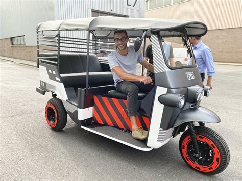 À bord du tuk tuk 100 électrique qui carbure aux batteries usagées de