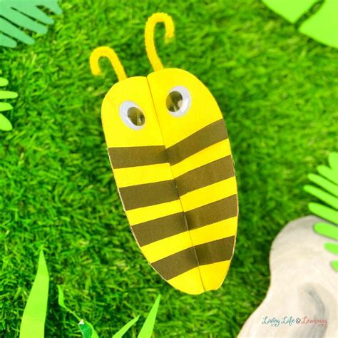 Paper Bee Craft | FaveCrafts.com