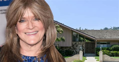 Was Susan Olsen Paid Her Worth On The Brady Bunch? Here's The Truth ...