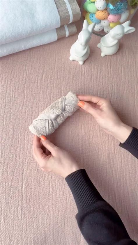 How To Fold Washcloth How To Fold Towels Folding Bathroom Towels