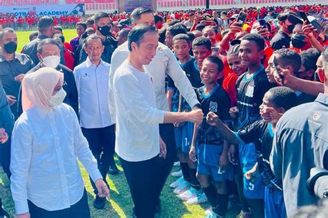 Presiden Jokowi Luncurkan Papua Football Academy Nawacitalink