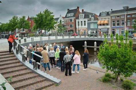 In Groningen Verdringen Mensen Het Gemotoriseerd Verkeer Trouw