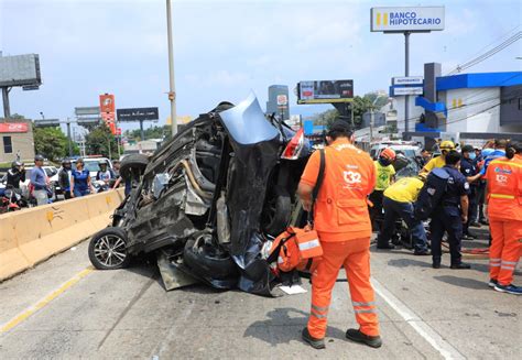 Dos Fallecidos Y Más De 10 Heridos Tras Múltiple Accidente De Tránsito