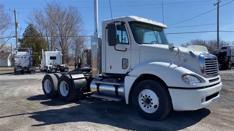 C Freightliner Columbia Cl Day Cab Youtube