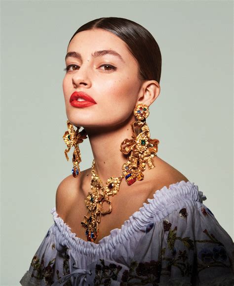 32 Best Jewelry Gifts of 2023, Handpicked by Vogue’s Jewelry Director ...