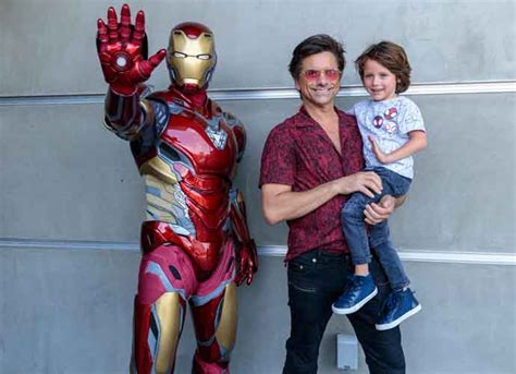 John Stamos Takes Son Billy To Disneyland Poses With Iron Man Uinterview