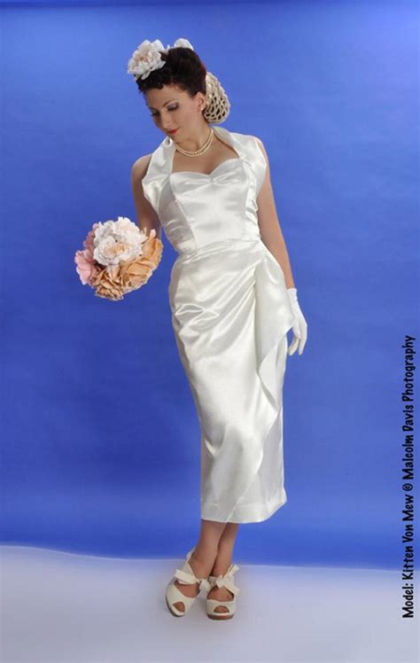 New Sponsor Welcome — Vintage Wedding Dresses From Vivien Of Holloway