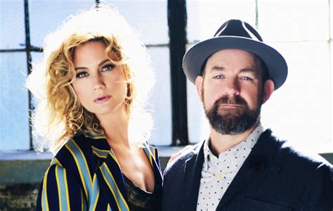 Sugarland Bigger Live Performance Video and Lyrics